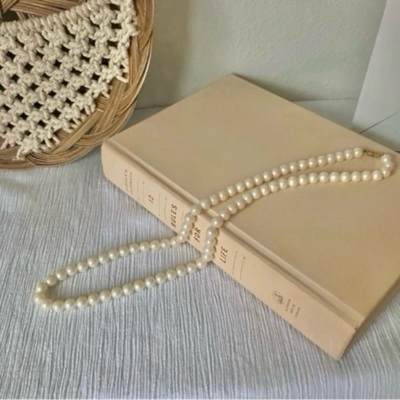 Powder Pink Pearl Necklace Vintage “Dinah” Peachy Elegant Classic Minimal Pearlc - Picture 3 of 7